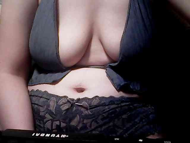 extremelymilkyboobs webcam