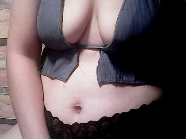 extremelymilkyboobs webcam