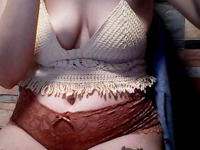 extremelymilkyboobs webcam