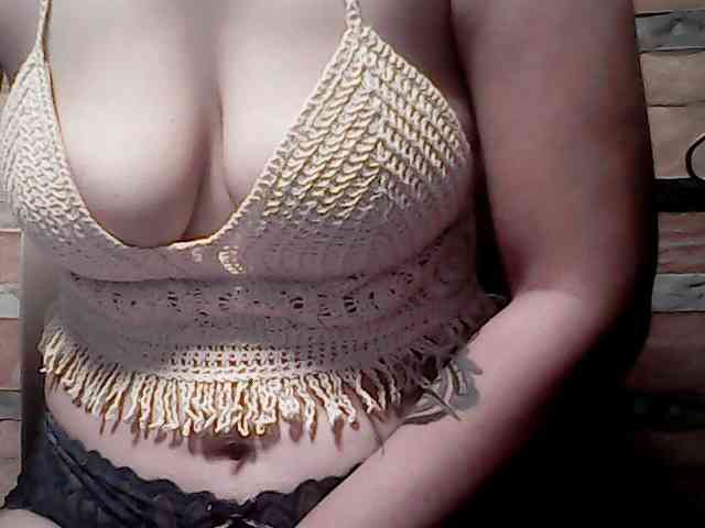 extremelymilkyboobs webcam