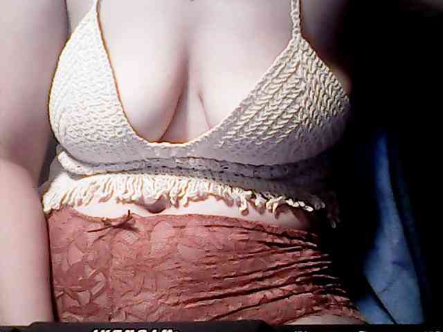 extremelymilkyboobs webcam