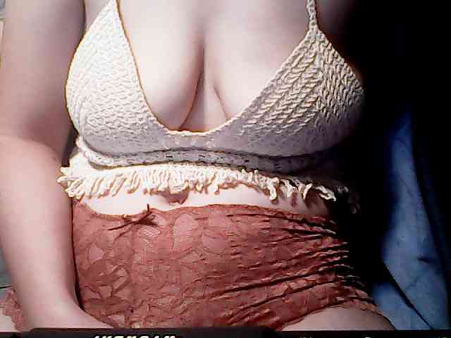 extremelymilkyboobs webcam