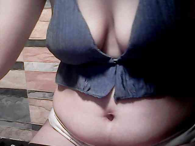 extremelymilkyboobs webcam