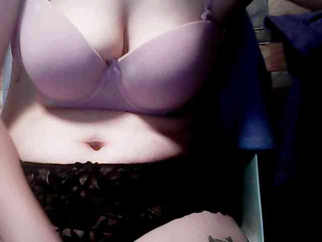 extremelymilkyboobs webcam