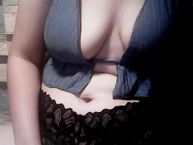 extremelymilkyboobs webcam