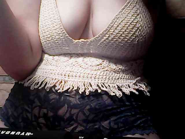 extremelymilkyboobs webcam