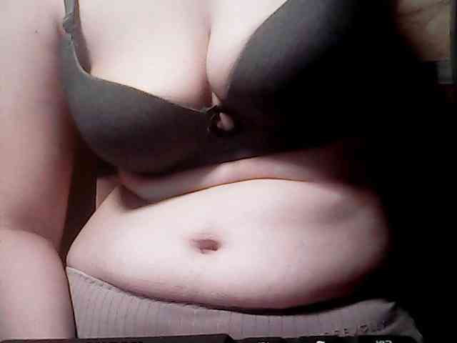 extremelymilkyboobs webcam