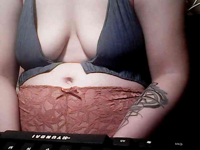 extremelymilkyboobs webcam