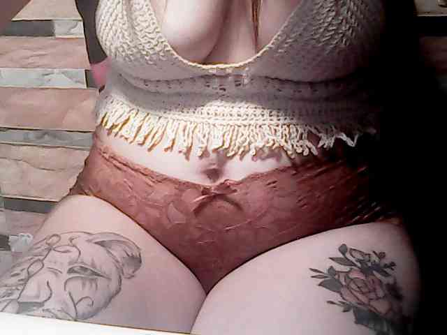extremelymilkyboobs webcam