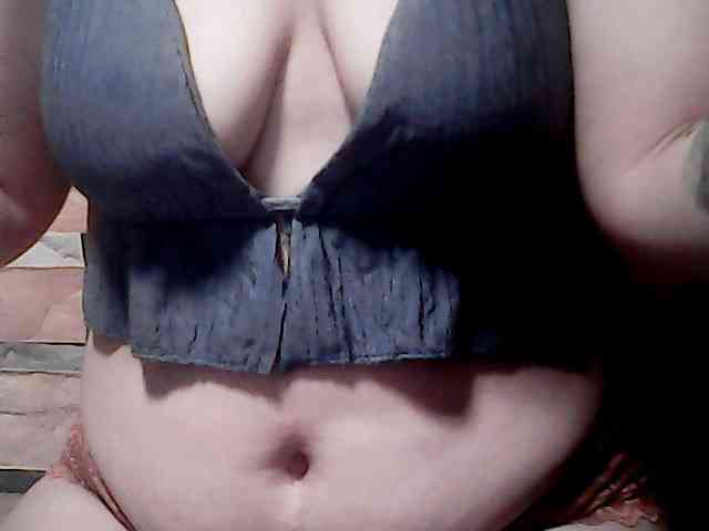 extremelymilkyboobs webcam