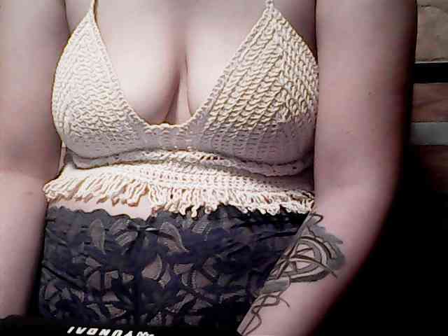 extremelymilkyboobs webcam