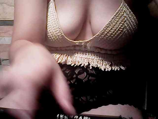 extremelymilkyboobs webcam