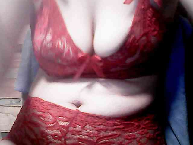 extremelymilkyboobs webcam