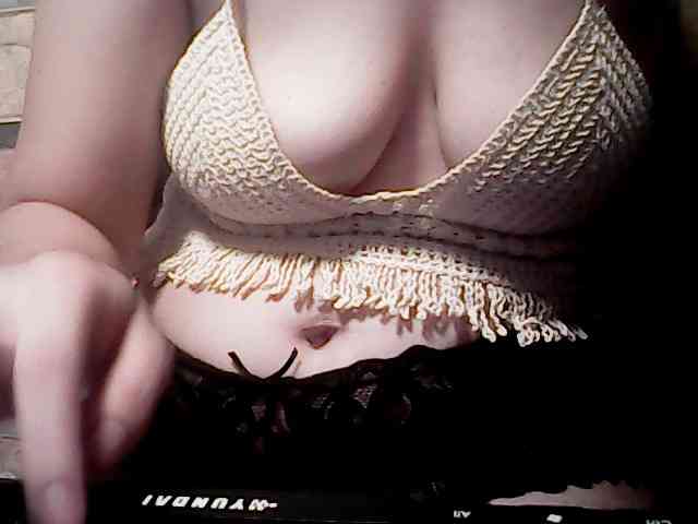 extremelymilkyboobs webcam