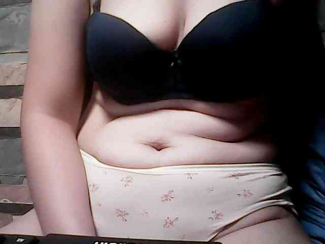 extremelymilkyboobs webcam