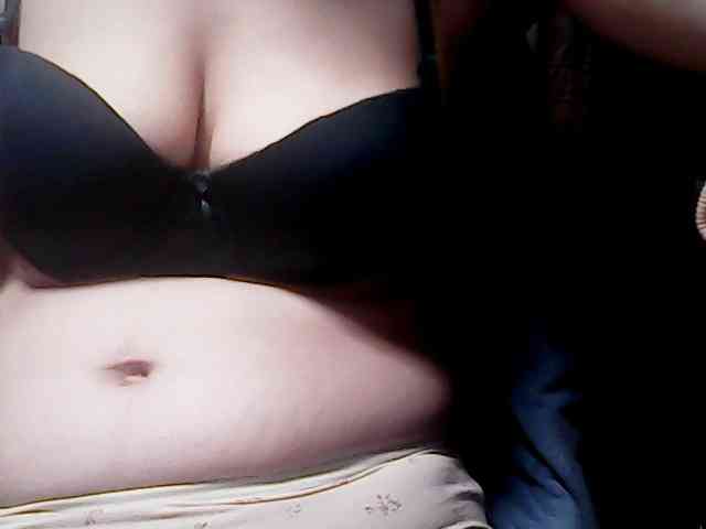 extremelymilkyboobs webcam