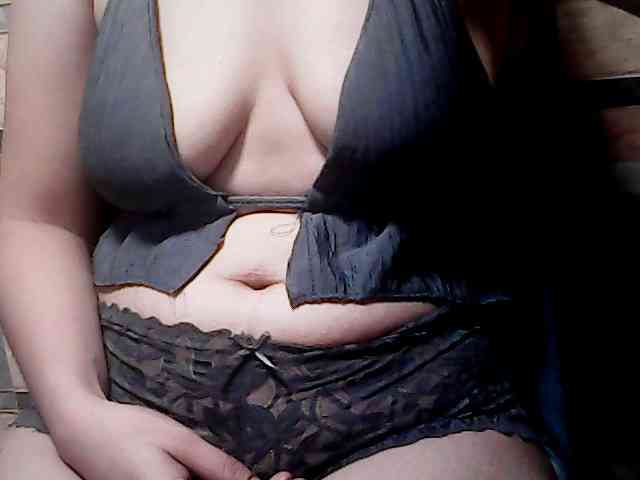 extremelymilkyboobs webcam
