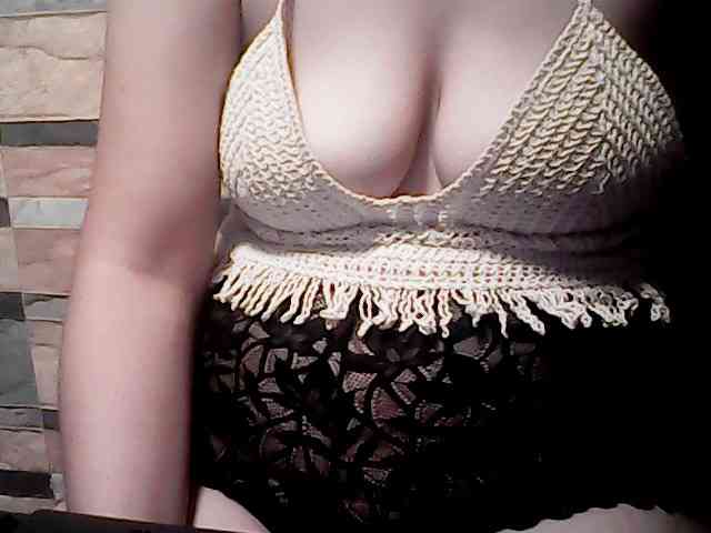 extremelymilkyboobs webcam