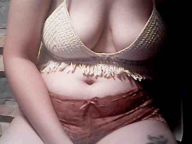 extremelymilkyboobs webcam