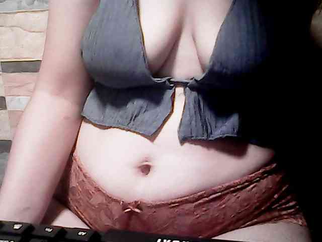 extremelymilkyboobs webcam