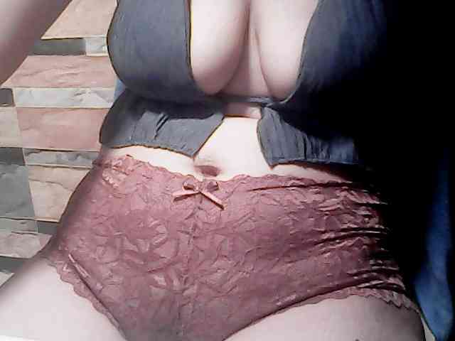 extremelymilkyboobs webcam