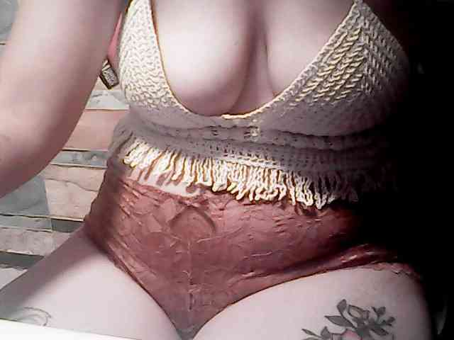 extremelymilkyboobs webcam