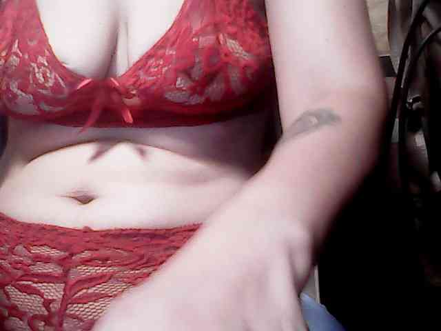 extremelymilkyboobs webcam