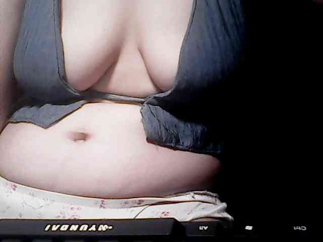 extremelymilkyboobs webcam