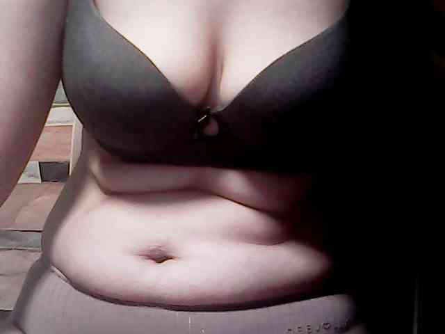 extremelymilkyboobs webcam