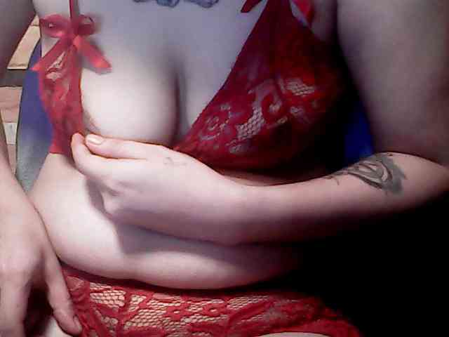 extremelymilkyboobs webcam