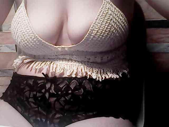extremelymilkyboobs webcam