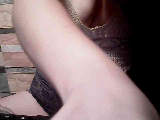 extremelymilkyboobs webcam