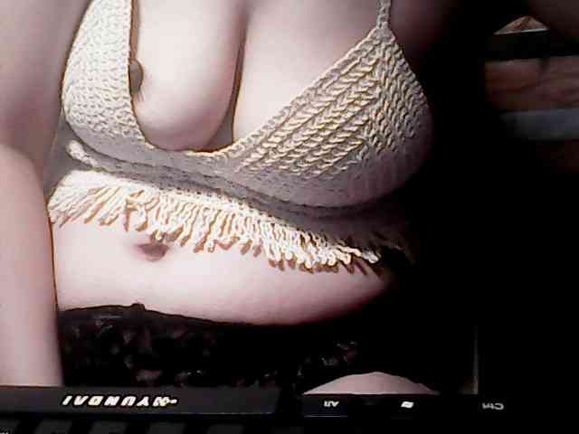 extremelymilkyboobs webcam