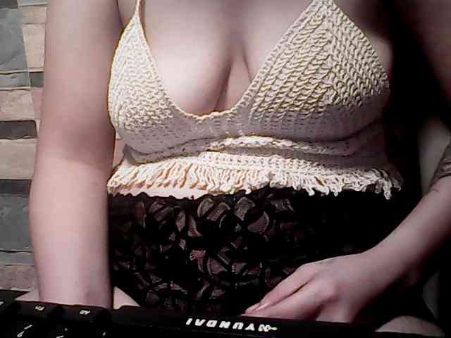 extremelymilkyboobs webcam
