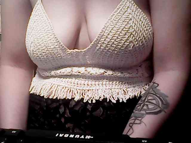 extremelymilkyboobs webcam