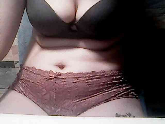 extremelymilkyboobs webcam