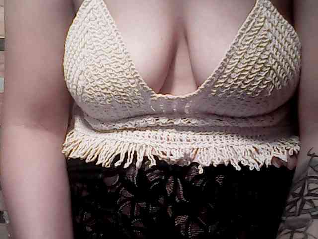 extremelymilkyboobs webcam