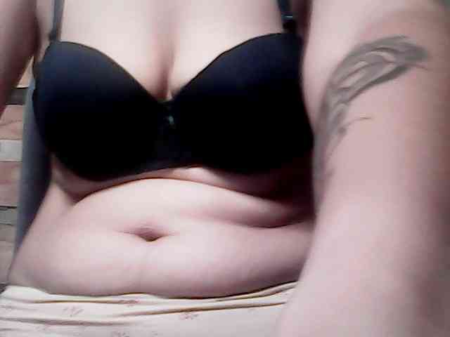 extremelymilkyboobs webcam