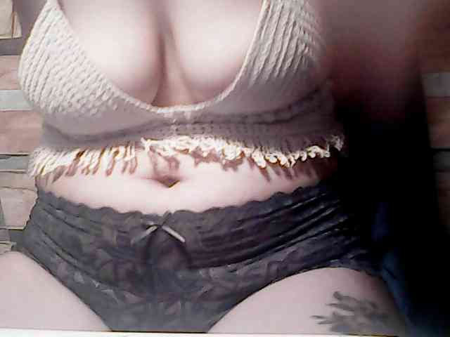 extremelymilkyboobs webcam