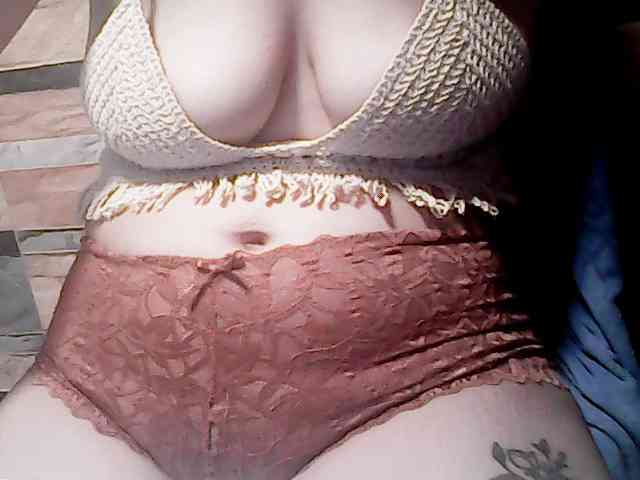 extremelymilkyboobs webcam