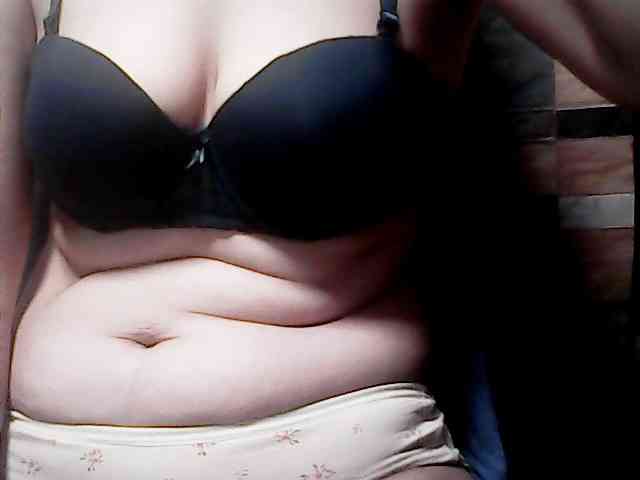 extremelymilkyboobs webcam