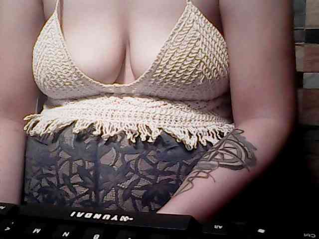 extremelymilkyboobs webcam