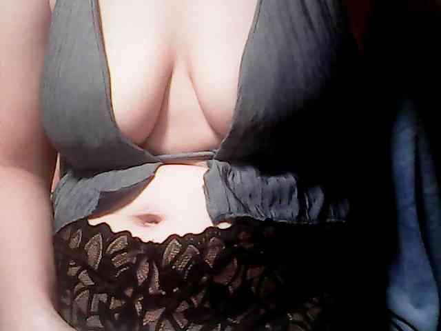 extremelymilkyboobs webcam