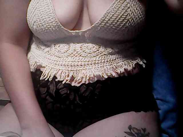 extremelymilkyboobs webcam