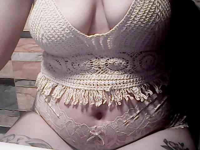 extremelymilkyboobs webcam