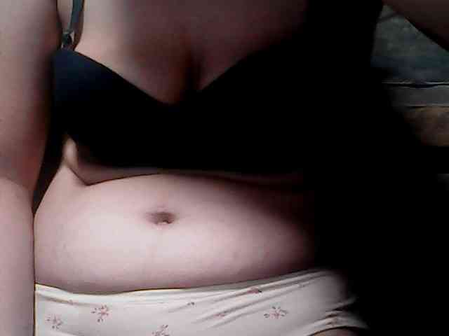 extremelymilkyboobs webcam