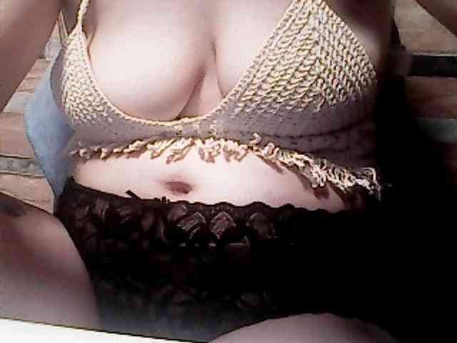 extremelymilkyboobs webcam