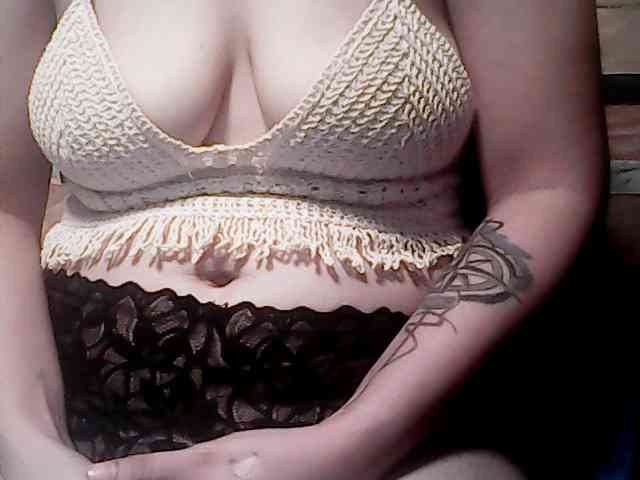 extremelymilkyboobs webcam