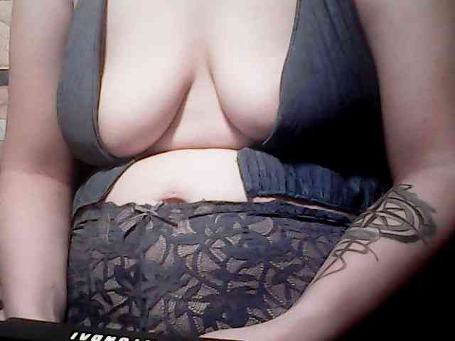 extremelymilkyboobs webcam