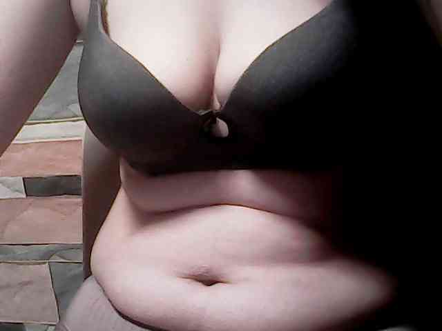 extremelymilkyboobs webcam